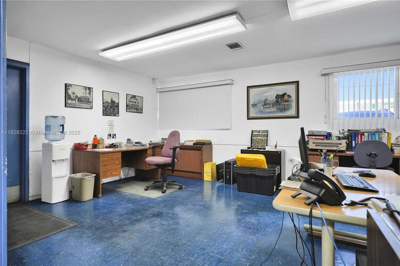 Small Image of 300 EAST 10TH CT, Hialeah Number 14