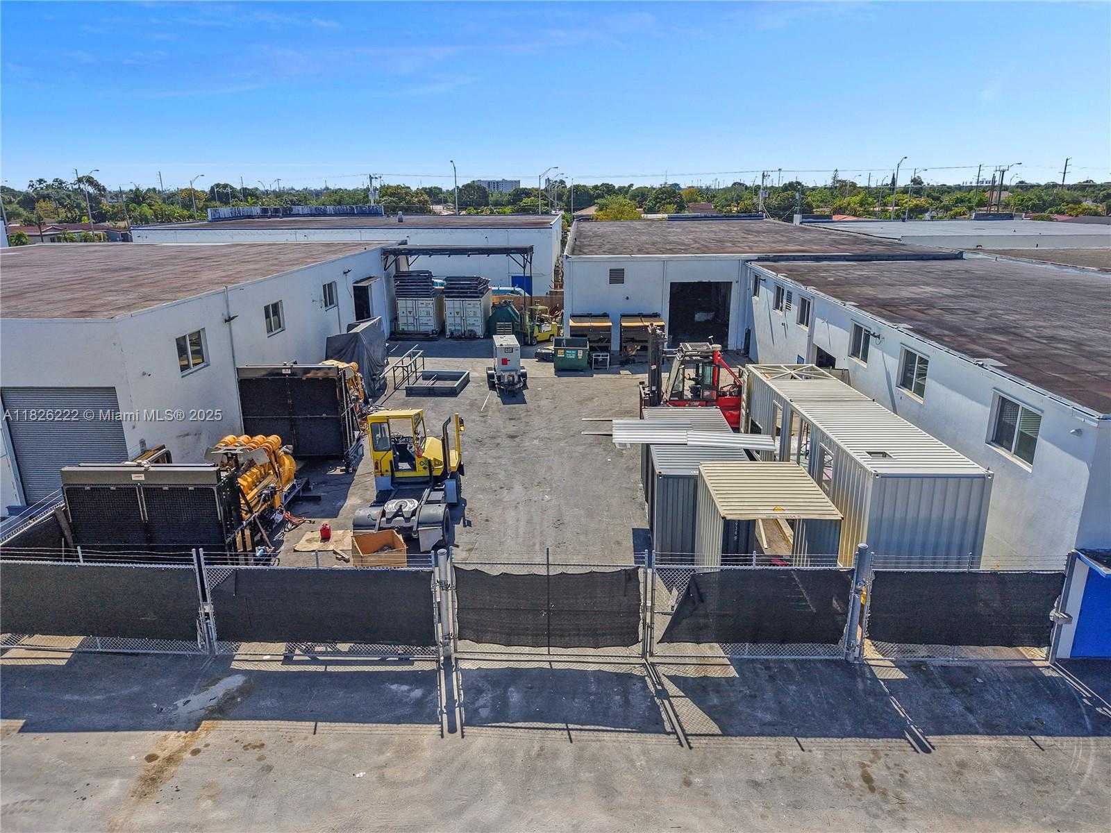 Small Image of 300 EAST 10TH CT, Hialeah Number 5