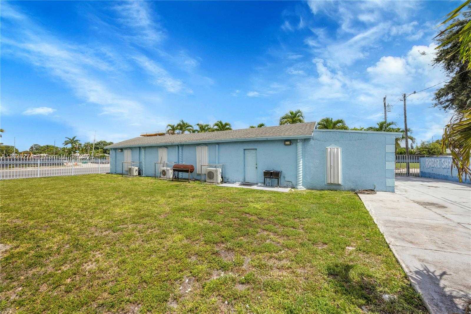 Small Image of 8523 NORTH WEST 22ND AVE, Miami Number 26