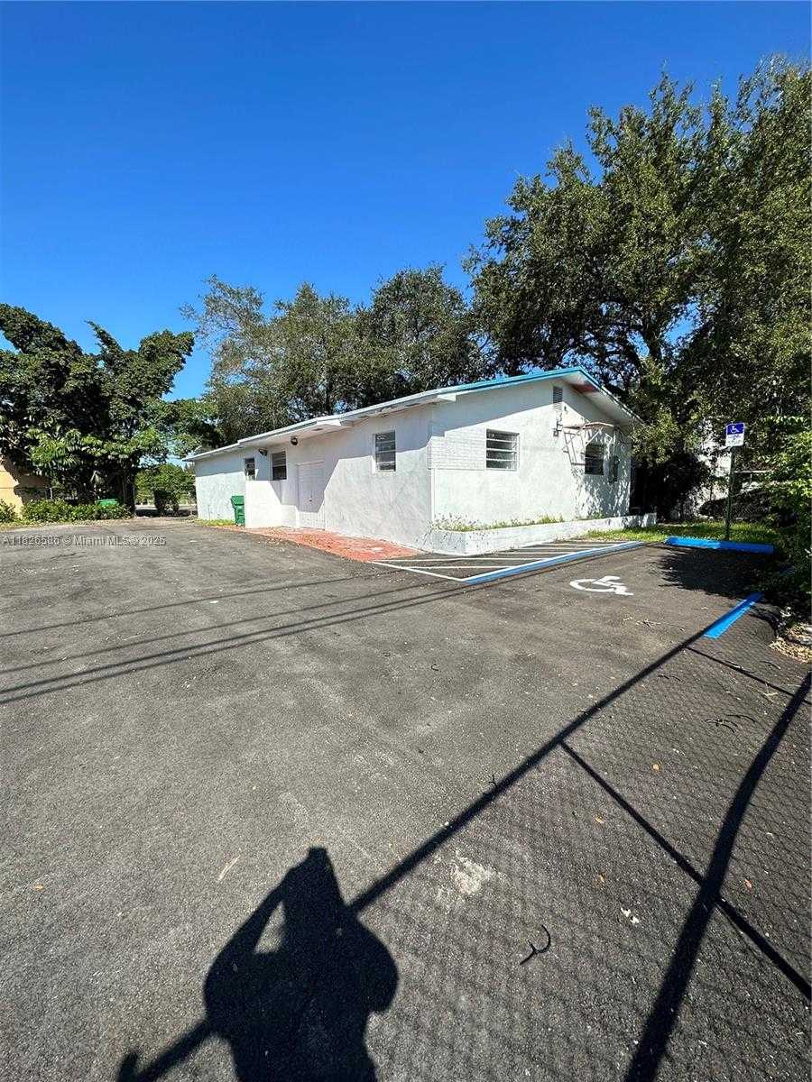 Small Image of 1881 ALI BABA AVE, Opa-Locka Number 6