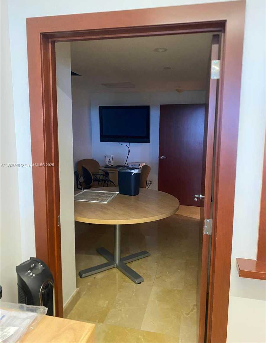Small Image of 1680 MICHIGAN AVE #1014A, Miami Beach Number 11