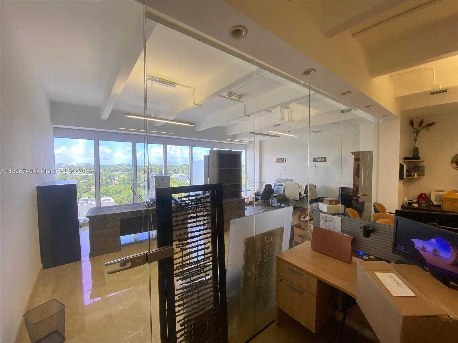 Small Image of 1680 MICHIGAN AVE #1014A, Miami Beach Number 2
