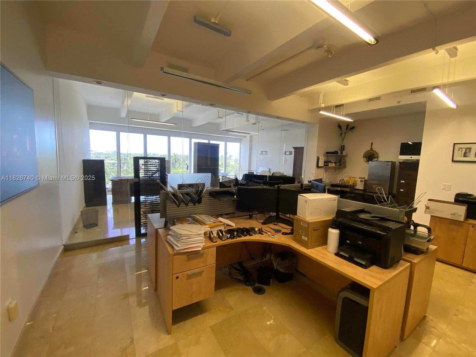 Small Image of 1680 MICHIGAN AVE #1014A, Miami Beach Number 3