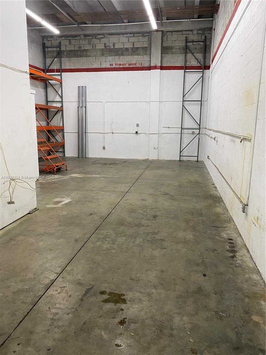 Small Image of 10601 NORTH WEST 122ND ST #3, Medley Number 3