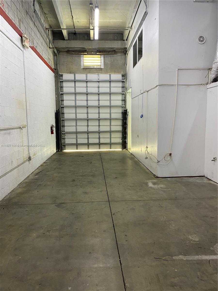 Small Image of 10601 NORTH WEST 122ND ST #3, Medley Number 4