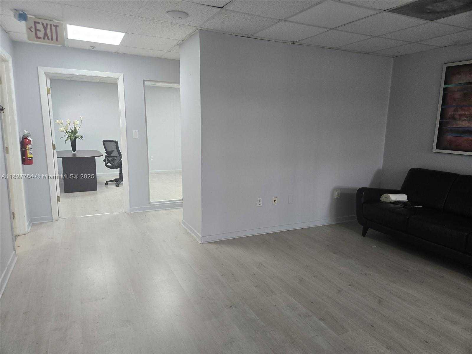 Small Image of 8574 NORTH WEST 61ST ST, Miami Number 2