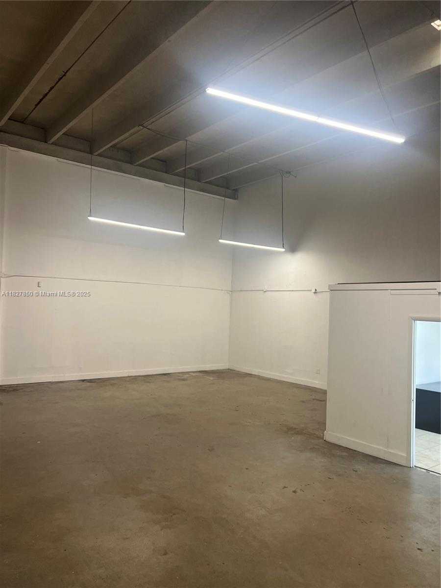 Small Image of 1885 NORTH EAST 149TH ST, North Miami Number 10