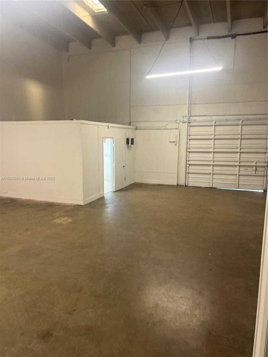 Small Image of 1885 NORTH EAST 149TH ST, North Miami Number 11