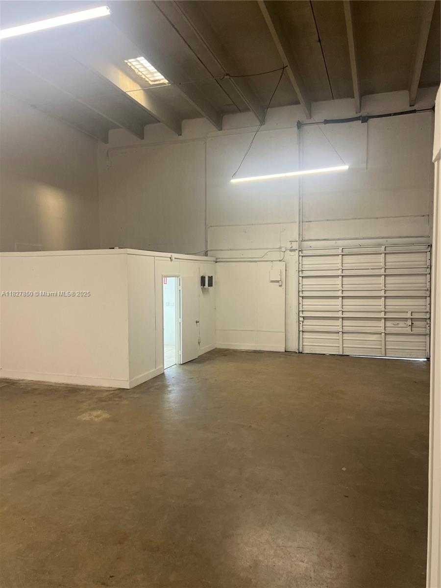 Small Image of 1885 NORTH EAST 149TH ST, North Miami Number 14