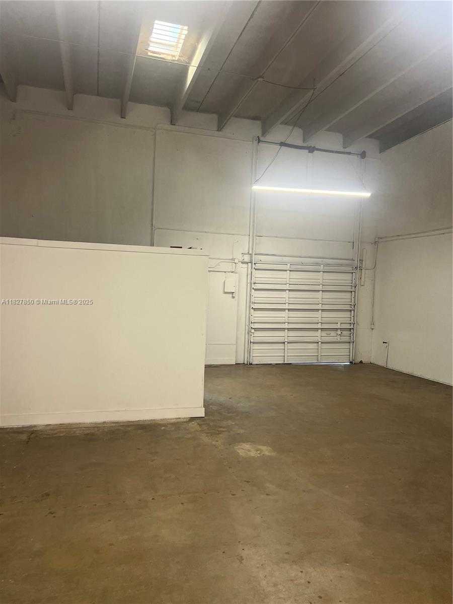 Small Image of 1885 NORTH EAST 149TH ST, North Miami Number 17