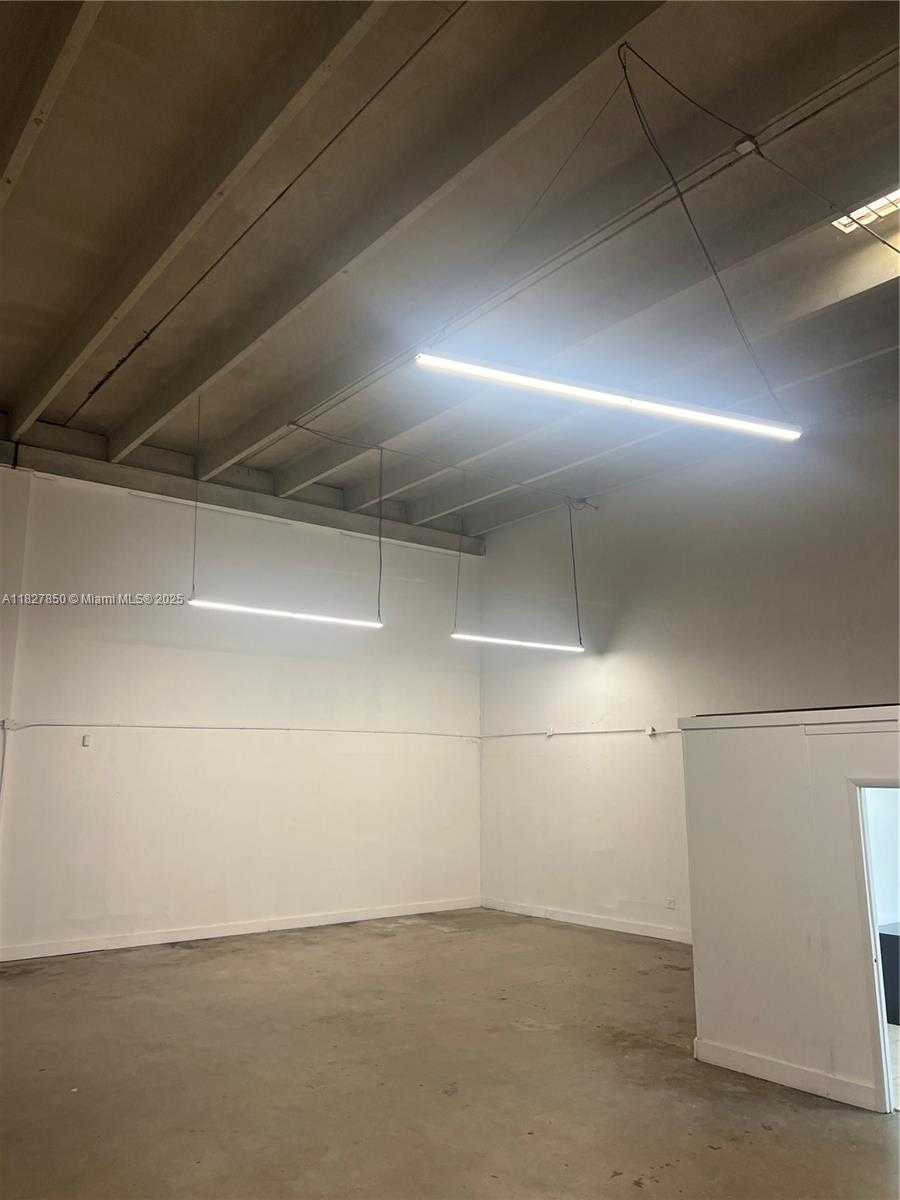 Small Image of 1885 NORTH EAST 149TH ST, North Miami Number 5