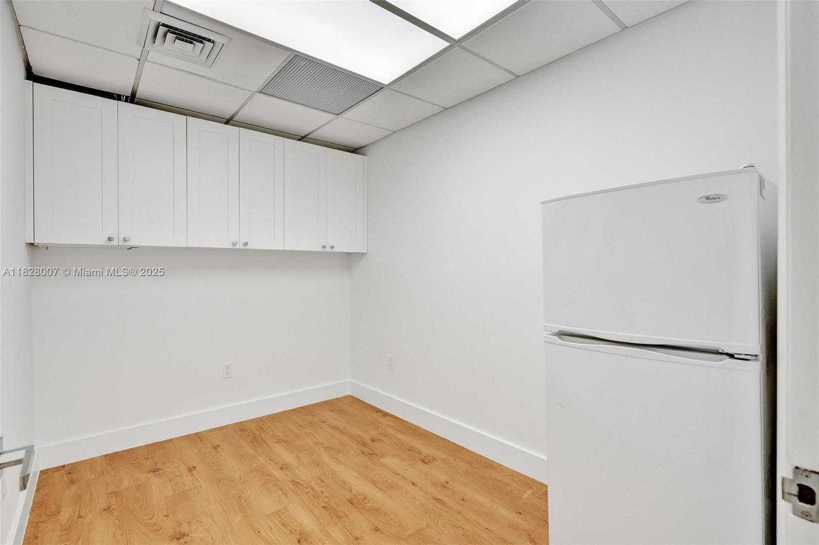 Small Image of 1110 BRICKELL AVE #204A&B, Miami Number 7