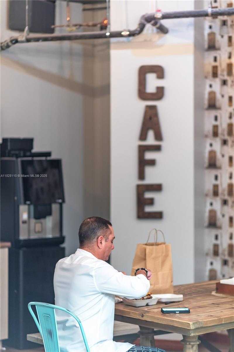 Small Image of 150 SOUTH PINE ISLAND RD, Plantation Number 24