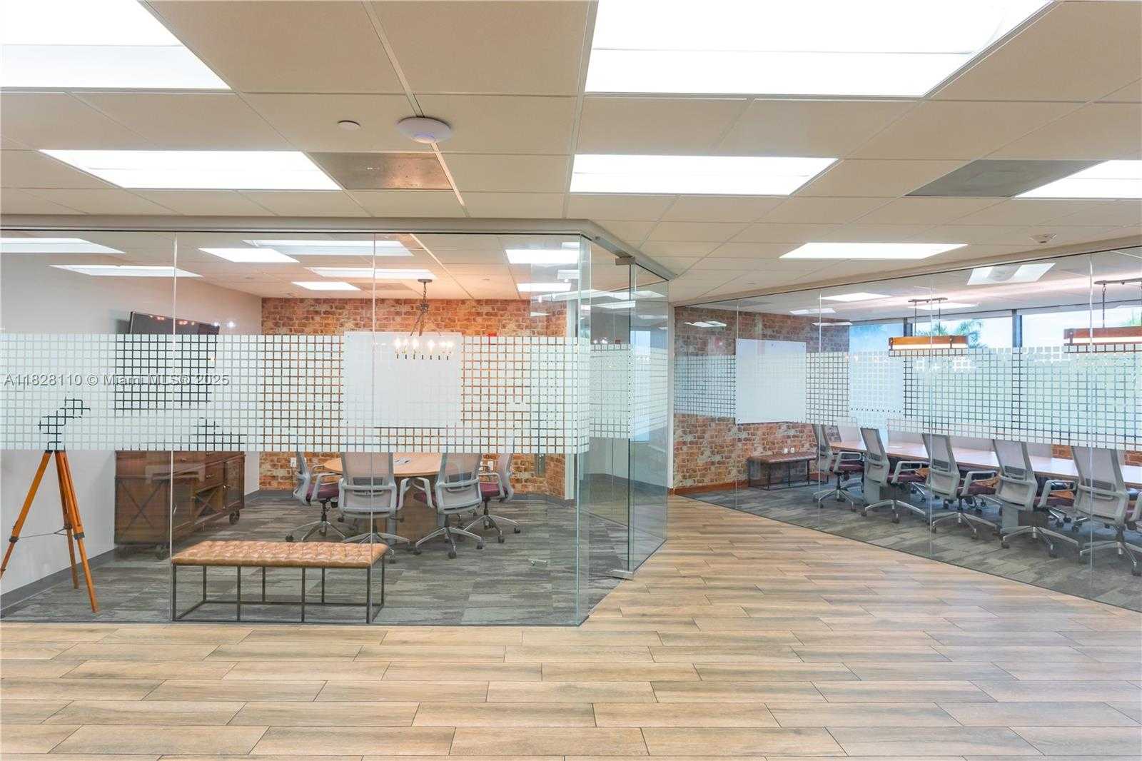 Small Image of 150 SOUTH PINE ISLAND RD, Plantation Number 26