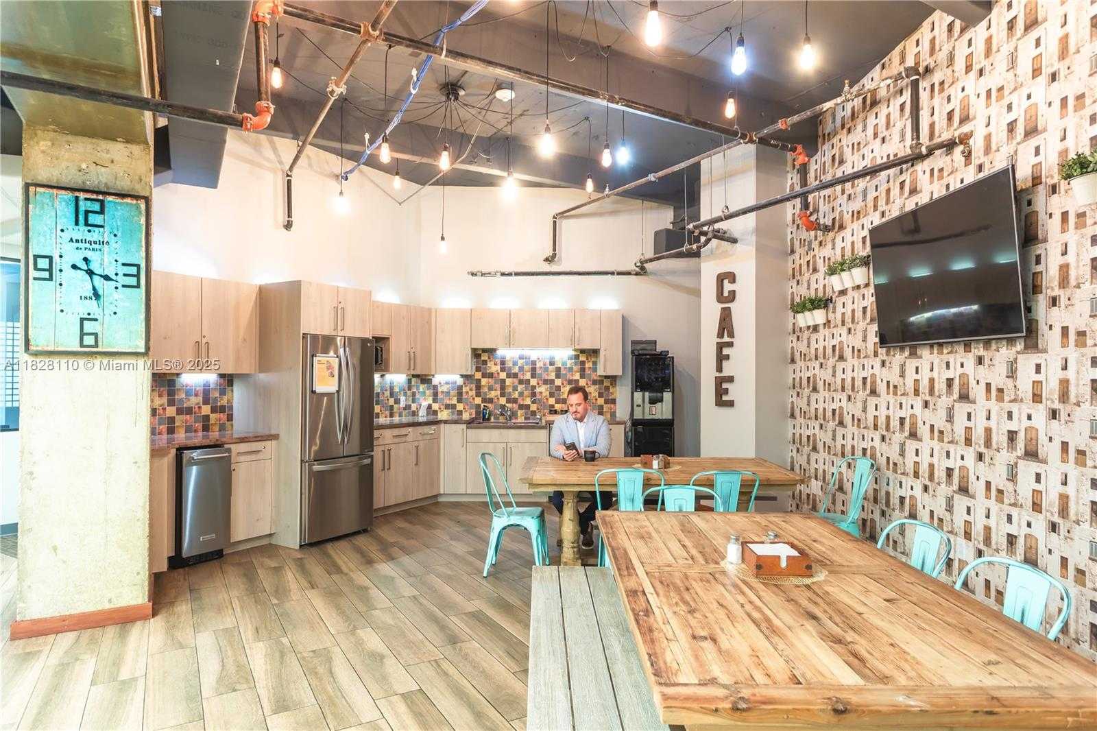 Small Image of 150 SOUTH PINE ISLAND RD, Plantation Number 34