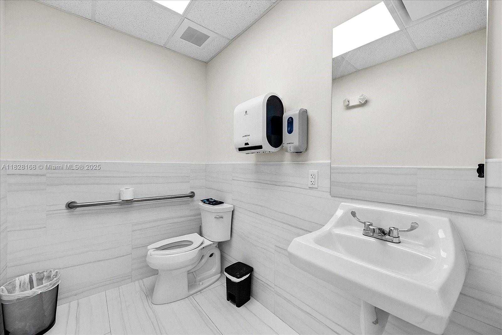 Small Image of 6330 SUNSET DR #STE 200, South Miami Number 11