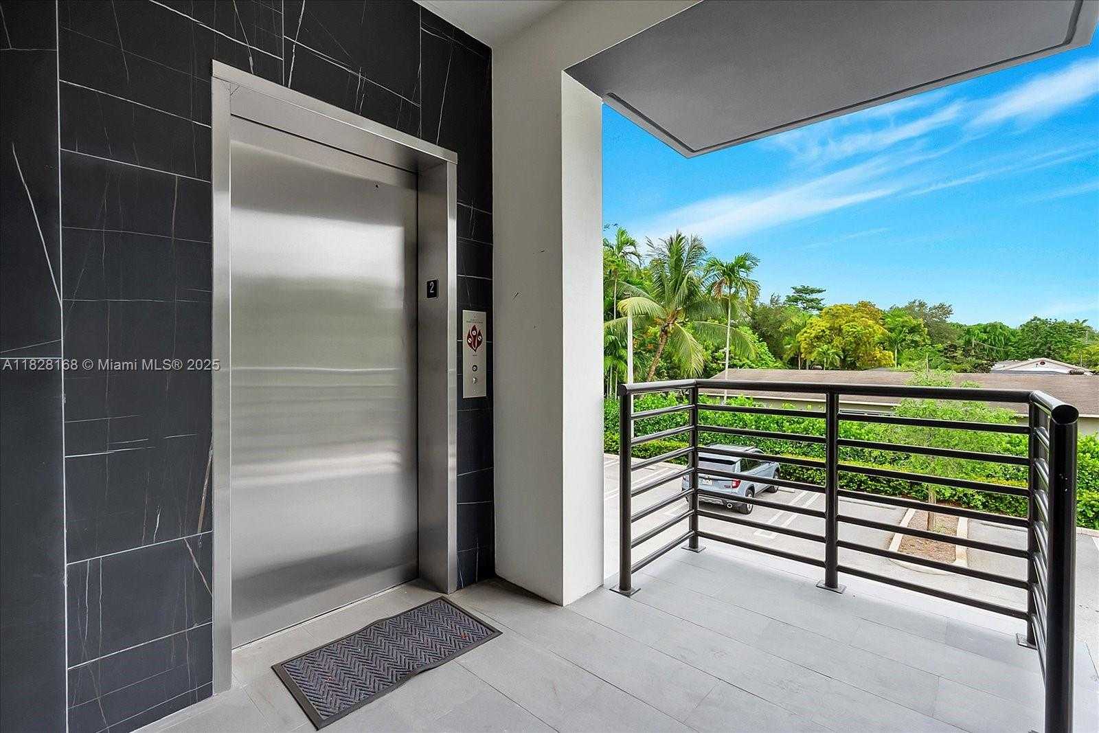 Small Image of 6330 SUNSET DR #STE 200, South Miami Number 17