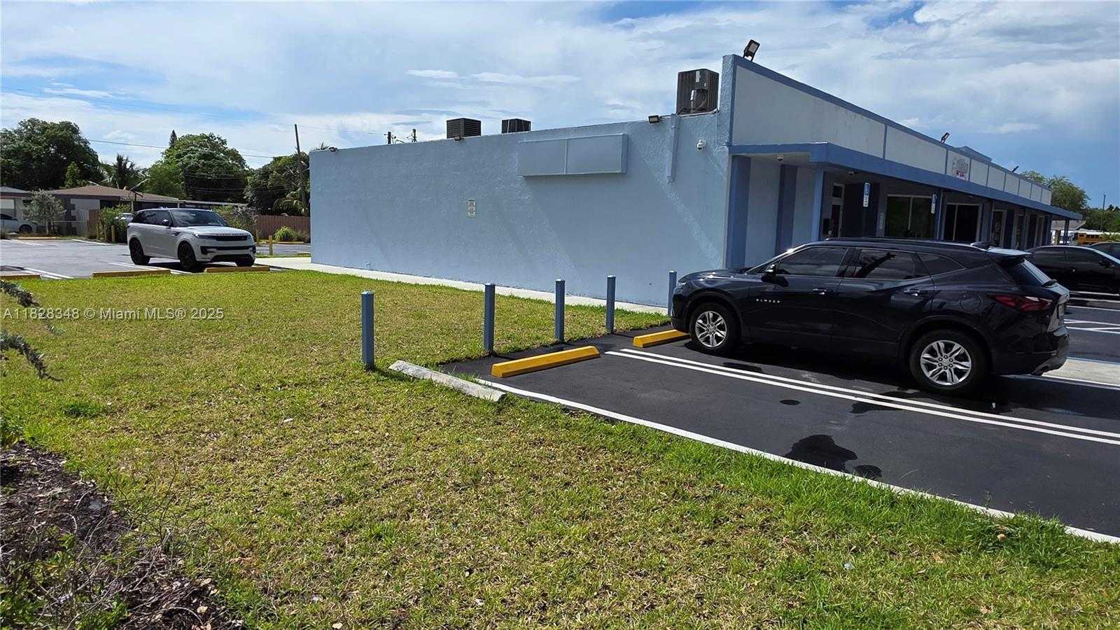 Small Image of 12659 NORTH WEST 17TH AVE, North Miami Number 13