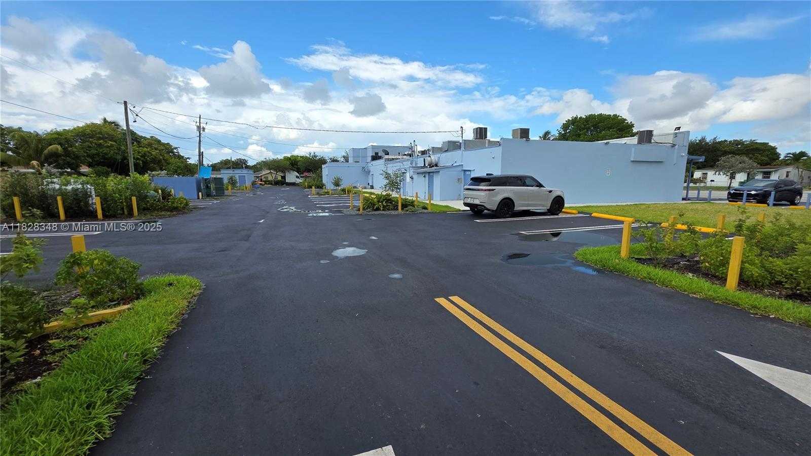 Small Image of 12659 NORTH WEST 17TH AVE, North Miami Number 14