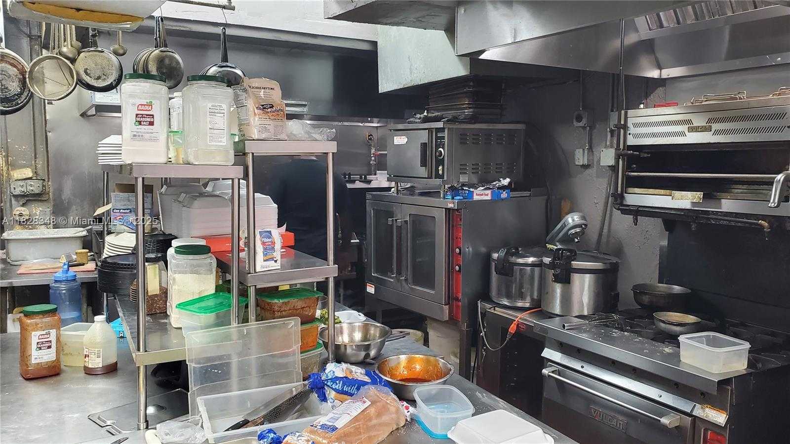 Small Image of 12659 NORTH WEST 17TH AVE, North Miami Number 6