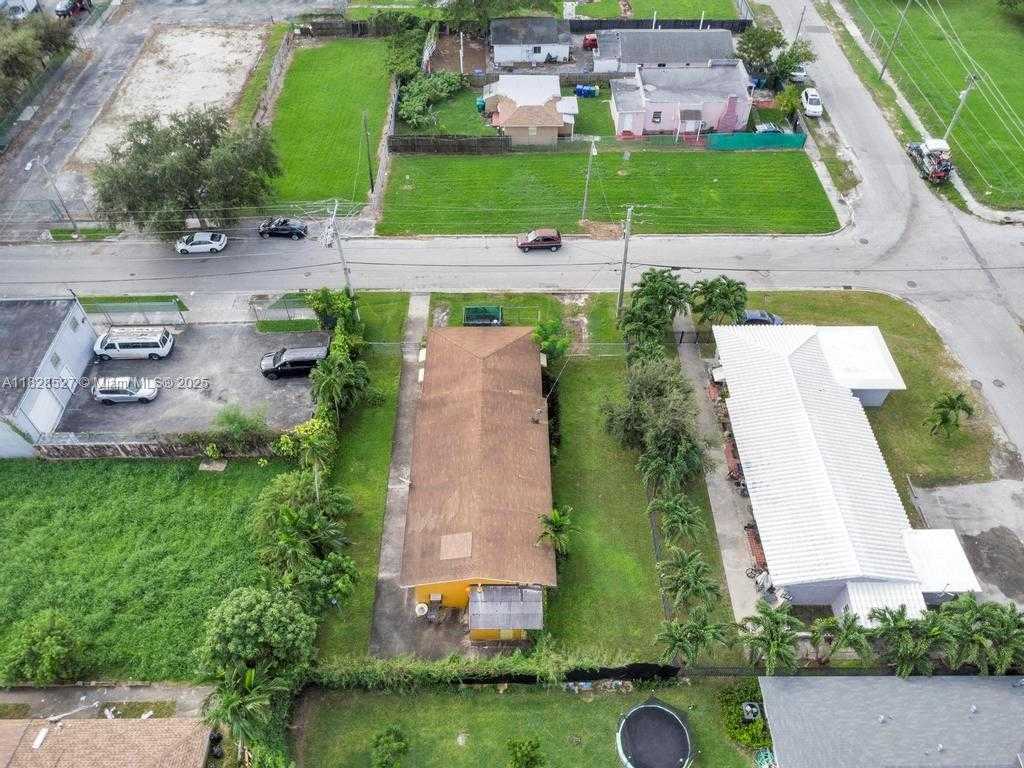 Small Image of 47 NORTH EAST 80TH TER, Miami Number 12