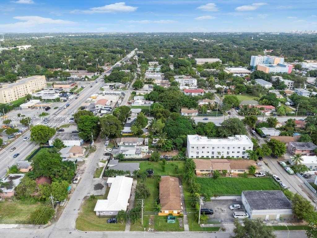 Small Image of 47 NORTH EAST 80TH TER, Miami Number 15
