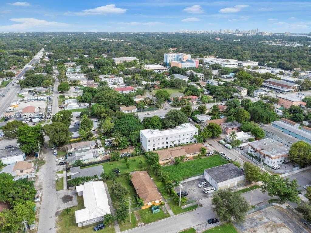 Small Image of 47 NORTH EAST 80TH TER, Miami Number 16
