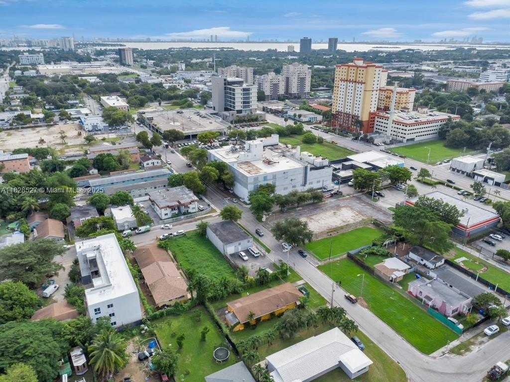 Small Image of 47 NORTH EAST 80TH TER, Miami Number 20