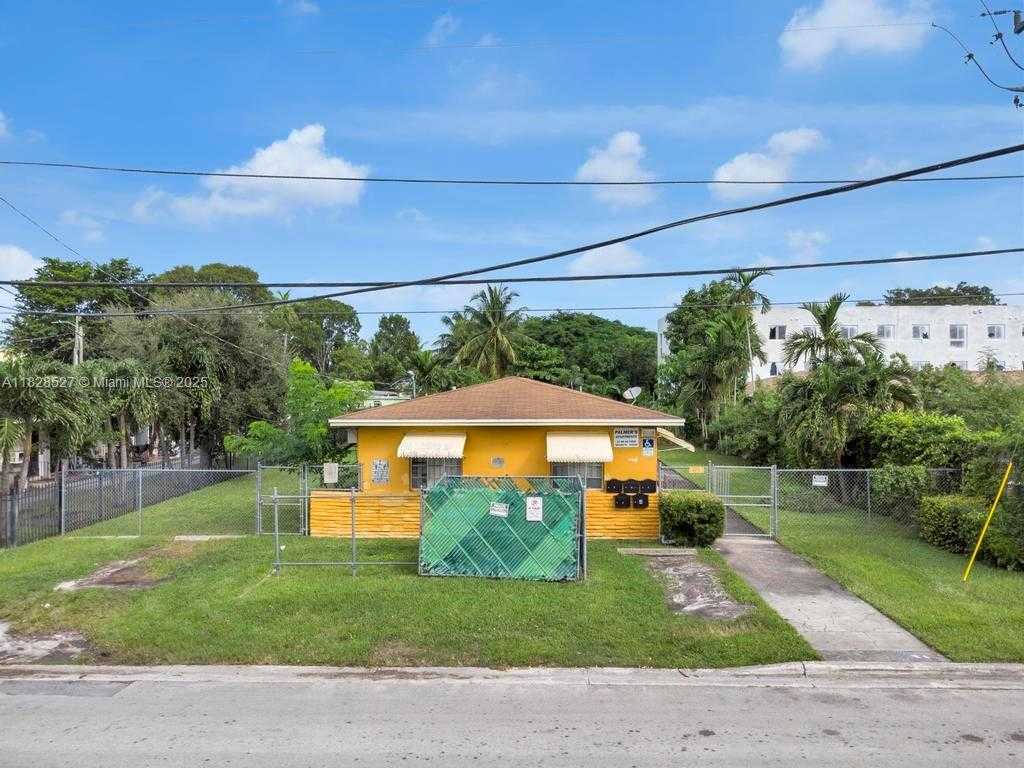 Small Image of 47 NORTH EAST 80TH TER, Miami Number 4