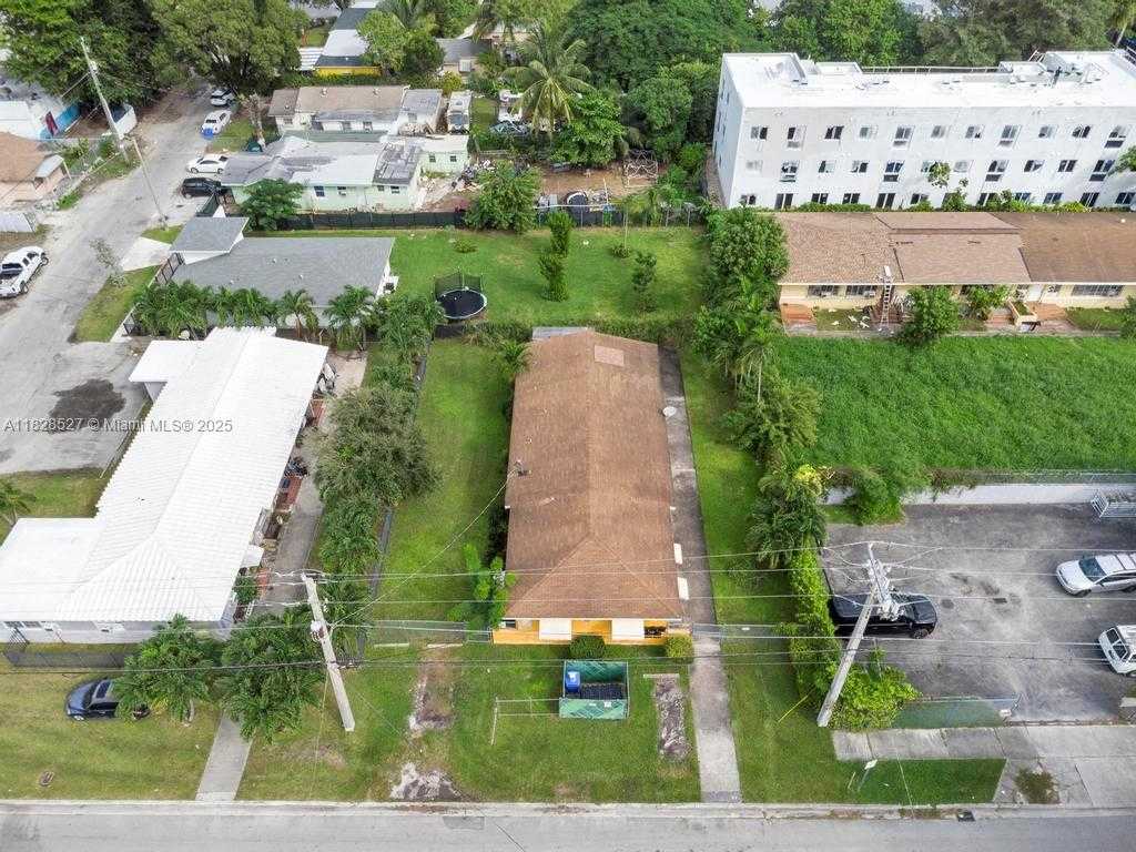 Small Image of 47 NORTH EAST 80TH TER, Miami Number 7