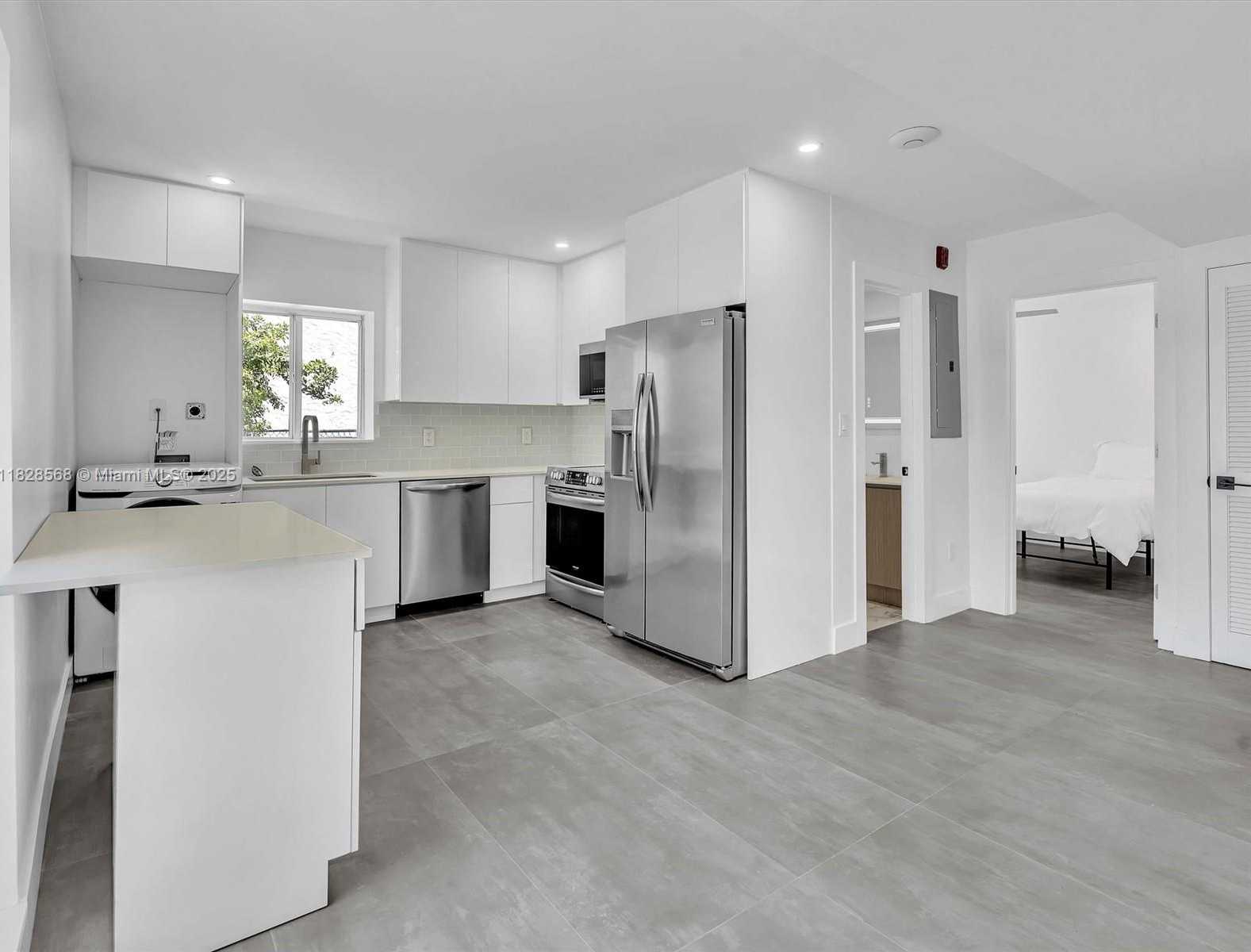Small Image of 11900 NORTH BAYSHORE DR #1-8, North Miami Number 13