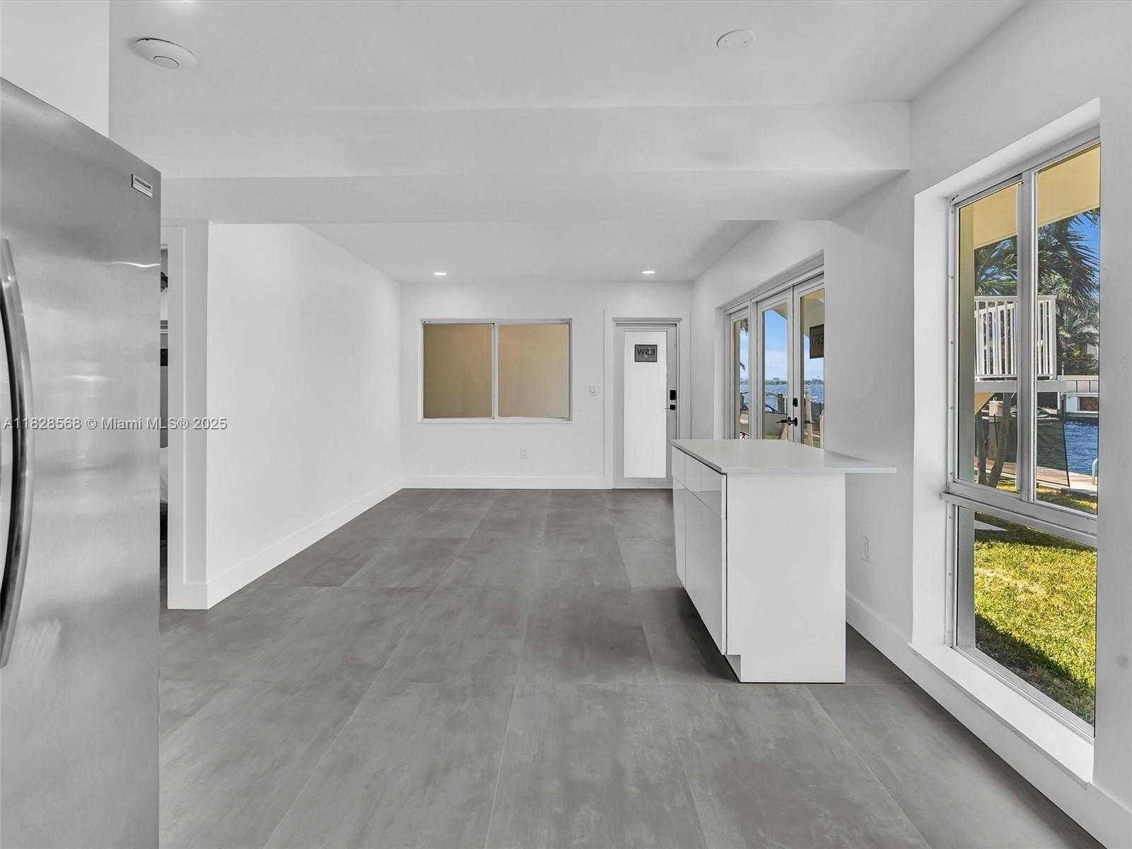 Small Image of 11900 NORTH BAYSHORE DR #1-8, North Miami Number 16
