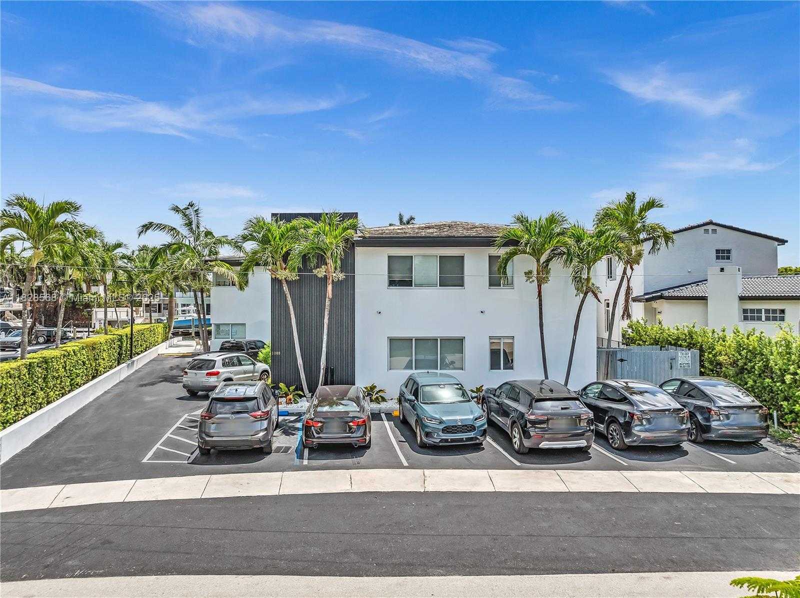 Small Image of 11900 NORTH BAYSHORE DR #1-8, North Miami Number 2