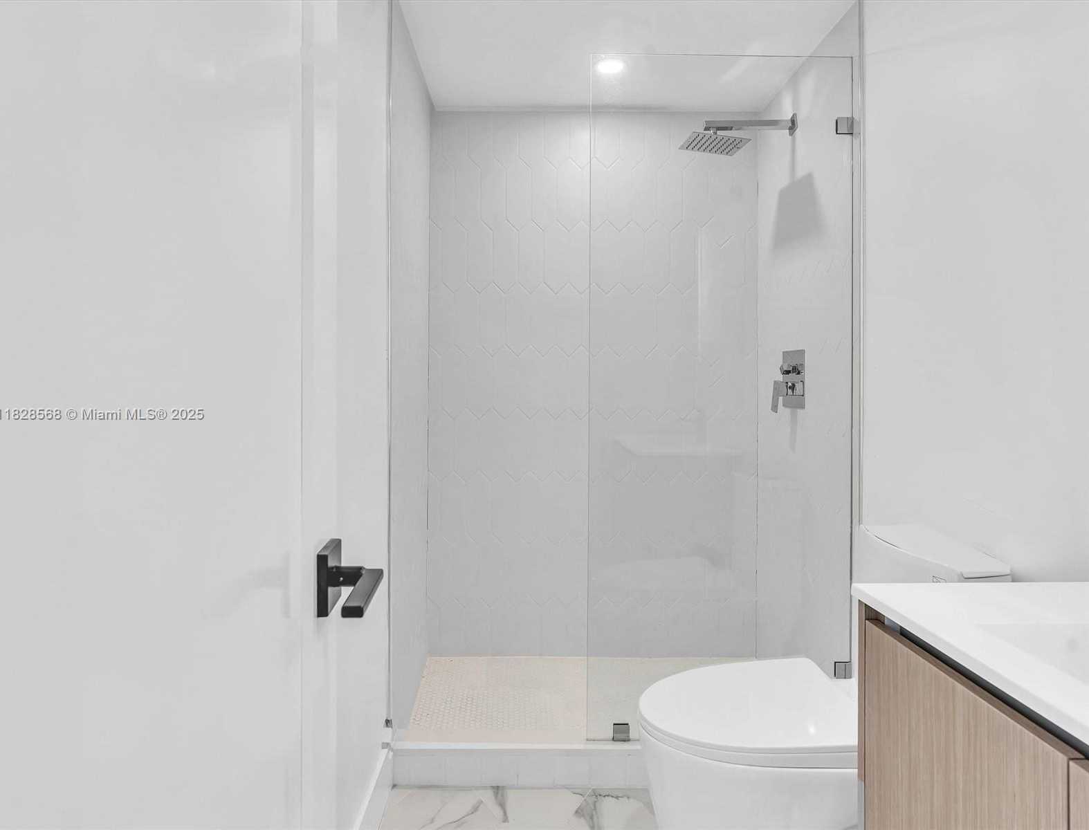 Small Image of 11900 NORTH BAYSHORE DR #1-8, North Miami Number 20