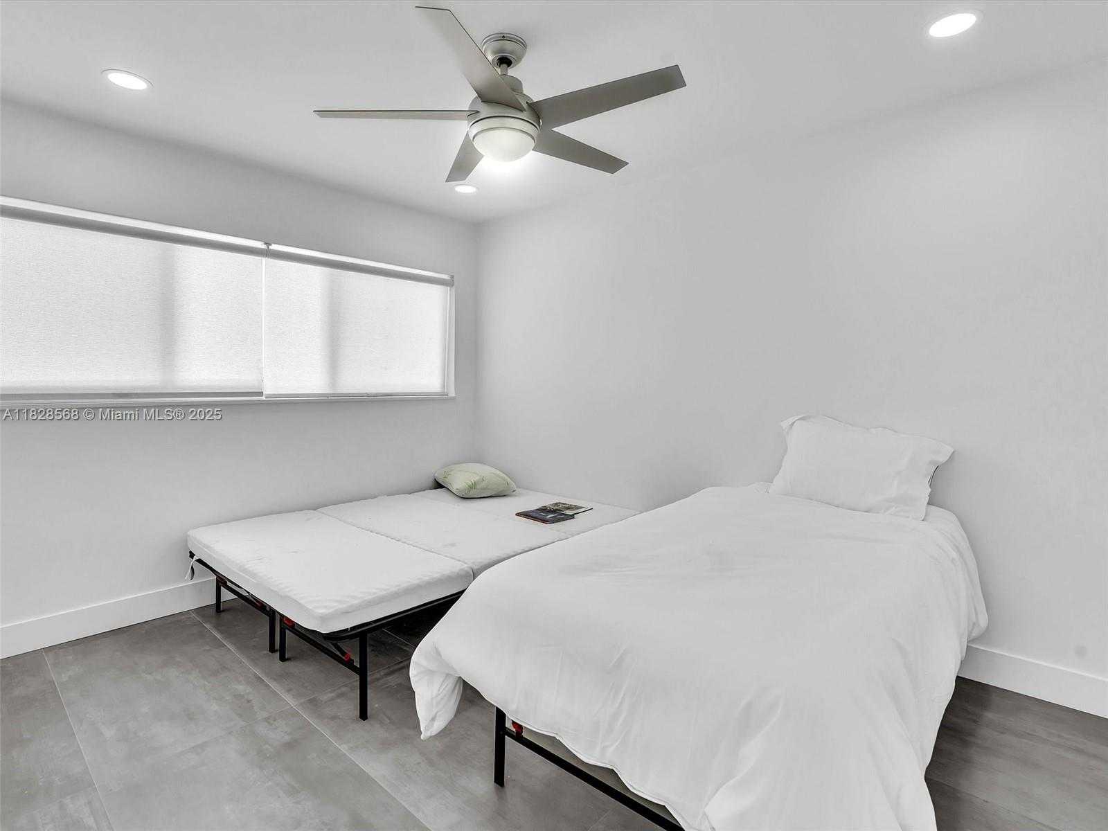 Small Image of 11900 NORTH BAYSHORE DR #1-8, North Miami Number 22