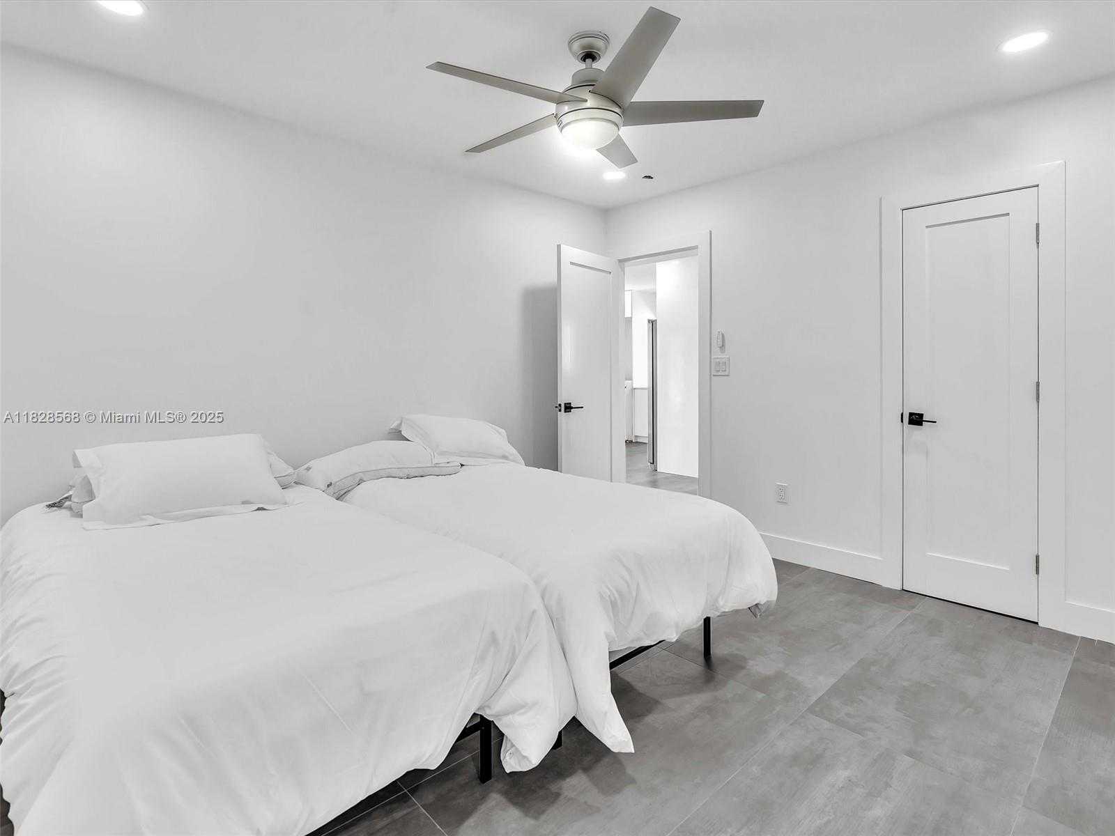 Small Image of 11900 NORTH BAYSHORE DR #1-8, North Miami Number 24