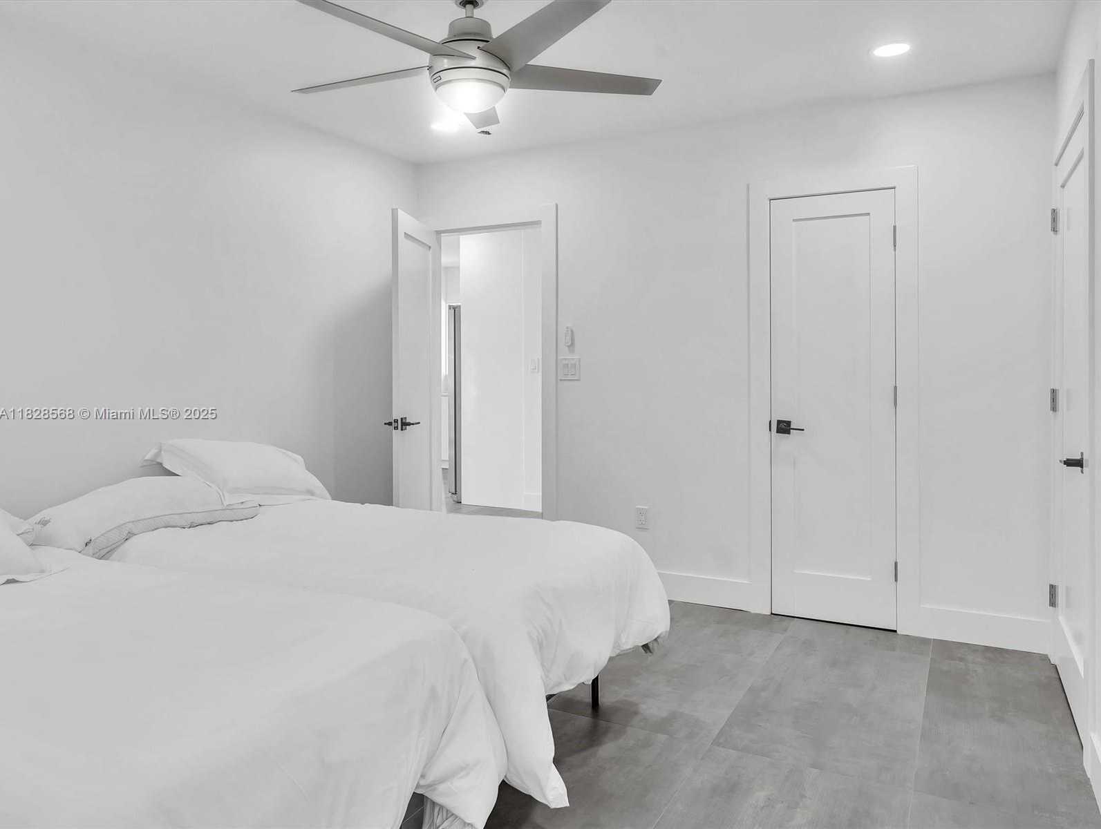 Small Image of 11900 NORTH BAYSHORE DR #1-8, North Miami Number 28