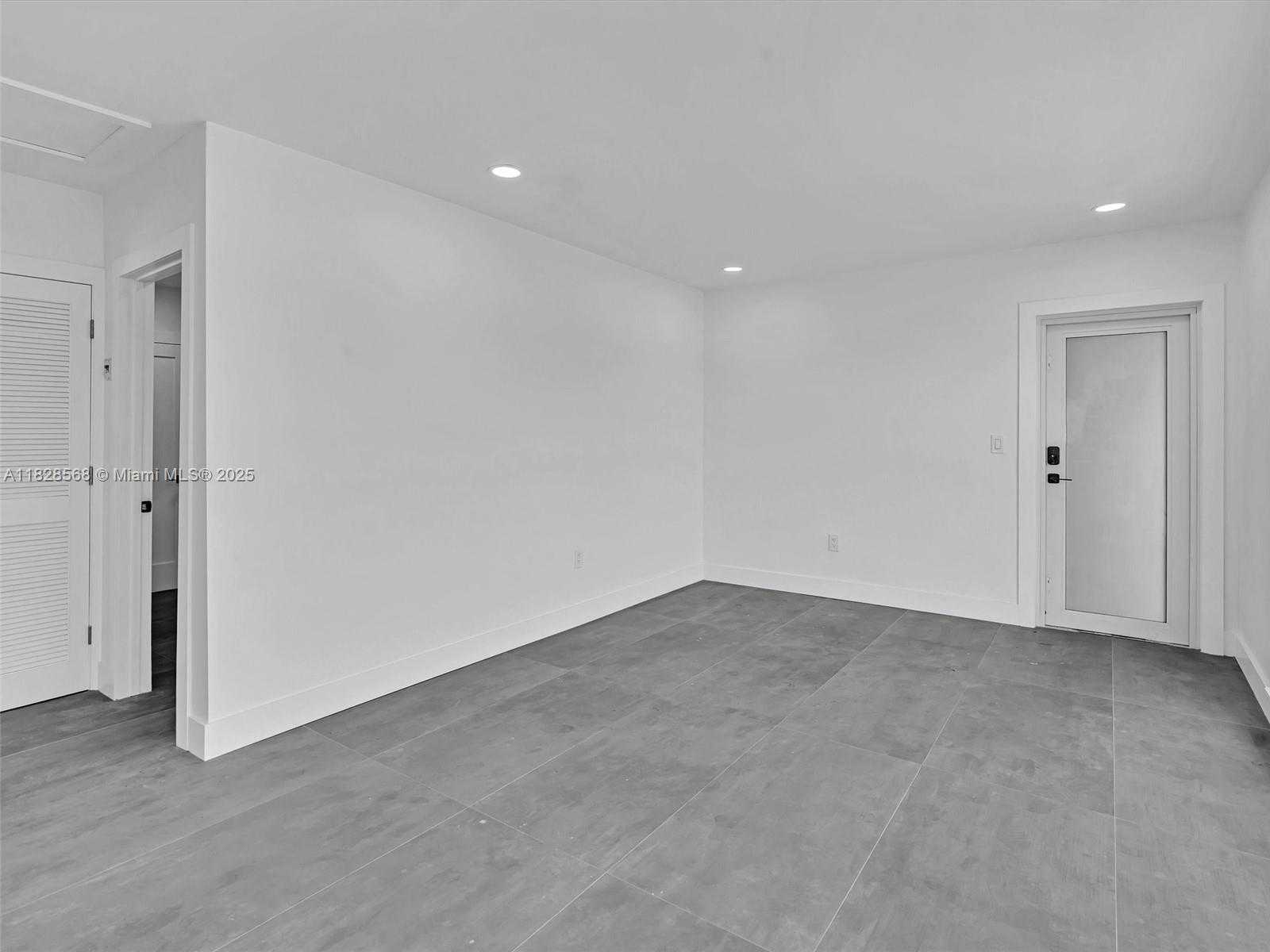 Small Image of 11900 NORTH BAYSHORE DR #1-8, North Miami Number 33