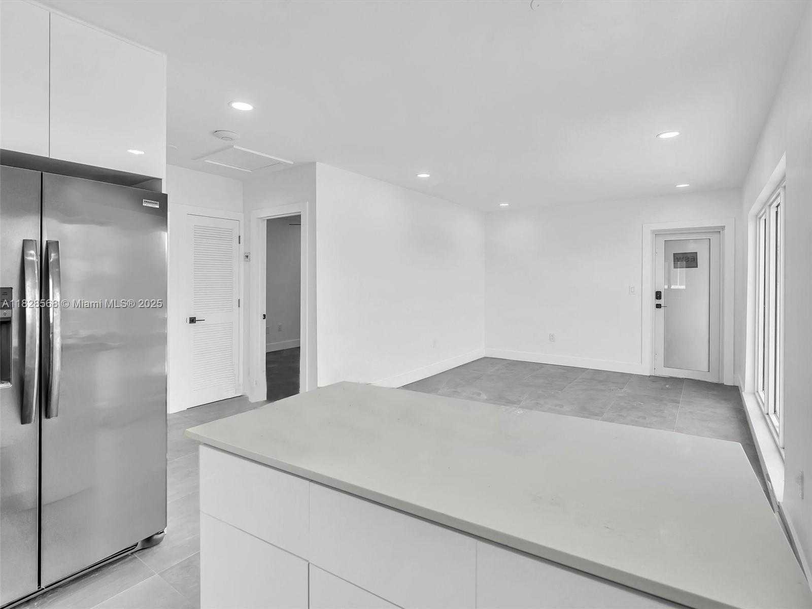 Small Image of 11900 NORTH BAYSHORE DR #1-8, North Miami Number 39