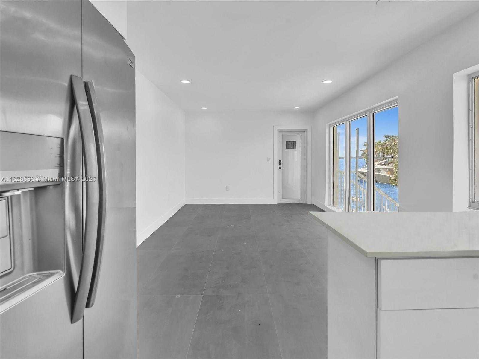 Small Image of 11900 NORTH BAYSHORE DR #1-8, North Miami Number 42