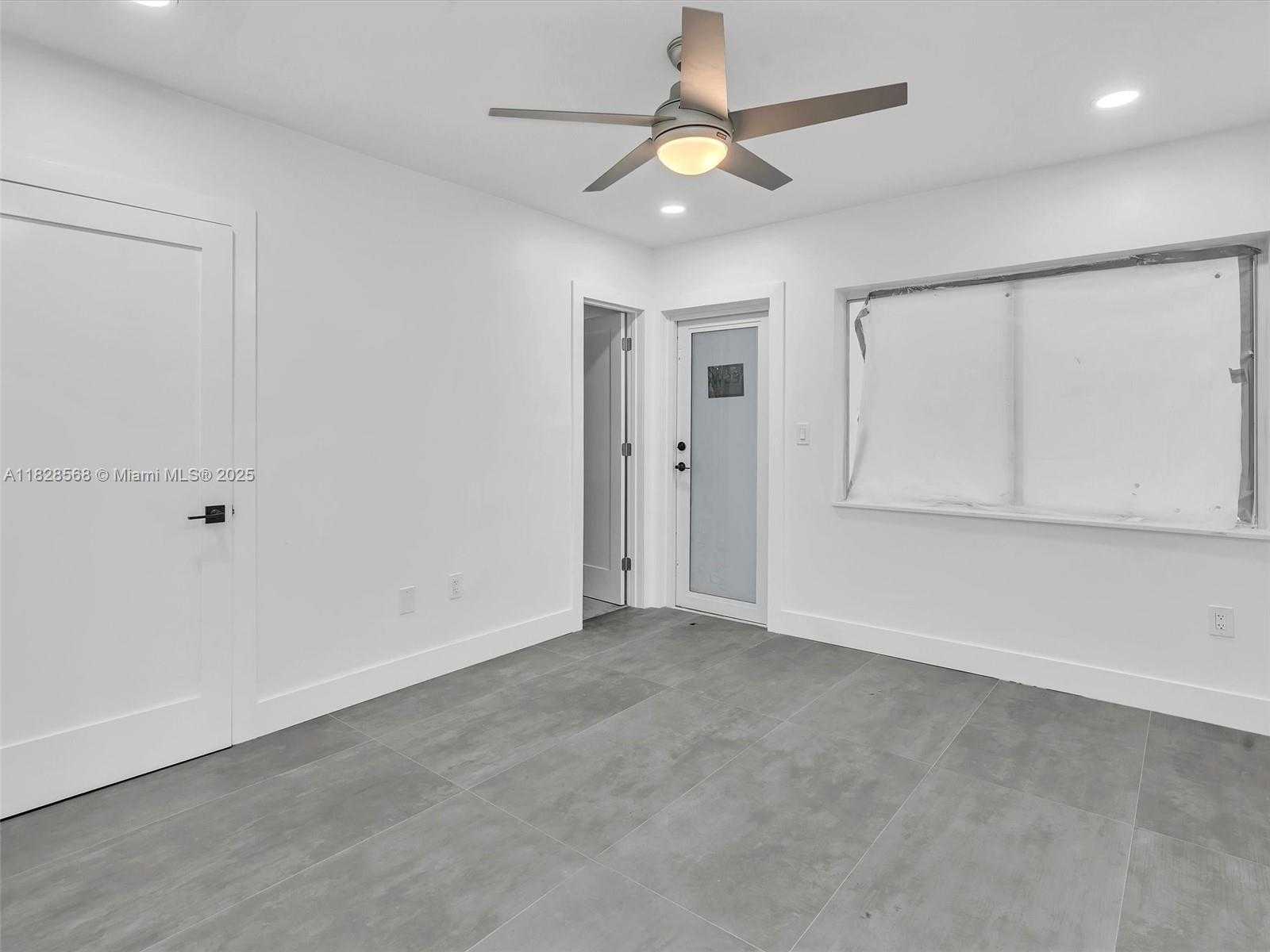 Small Image of 11900 NORTH BAYSHORE DR #1-8, North Miami Number 48