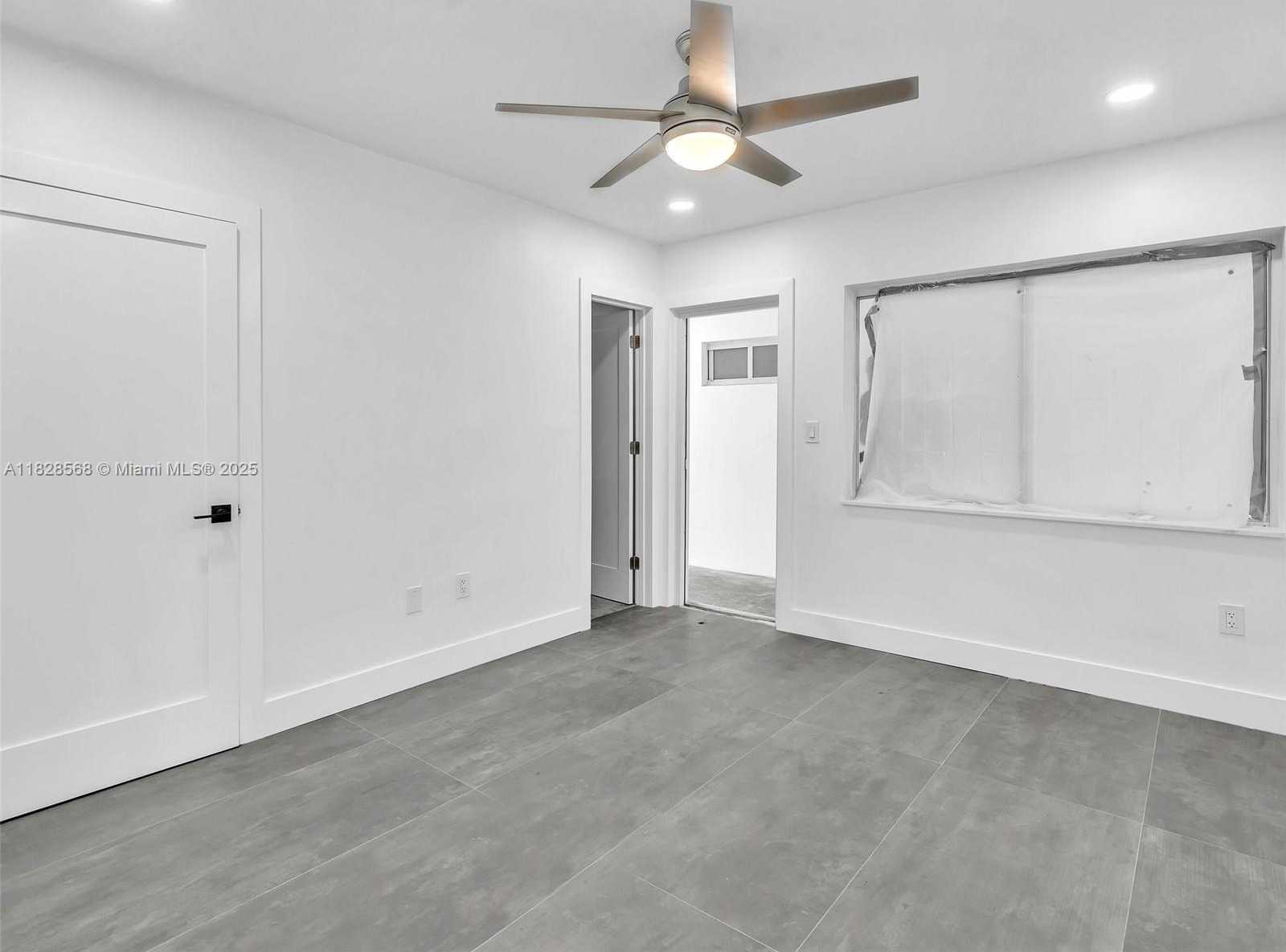 Small Image of 11900 NORTH BAYSHORE DR #1-8, North Miami Number 49