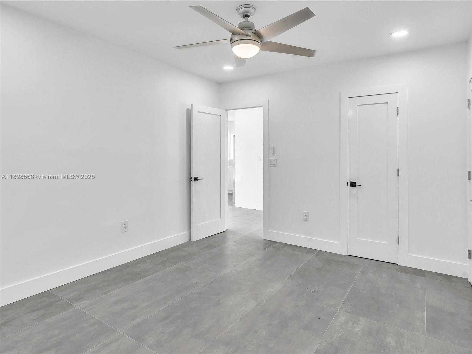 Small Image of 11900 NORTH BAYSHORE DR #1-8, North Miami Number 50