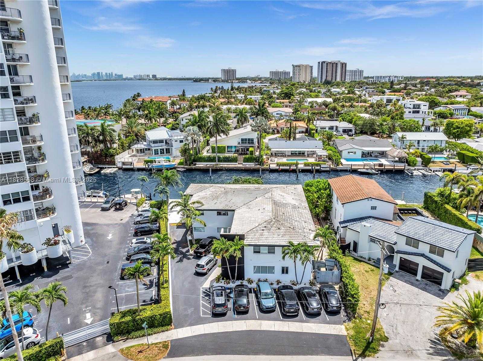 Small Image of 11900 NORTH BAYSHORE DR #1-8, North Miami Number 57
