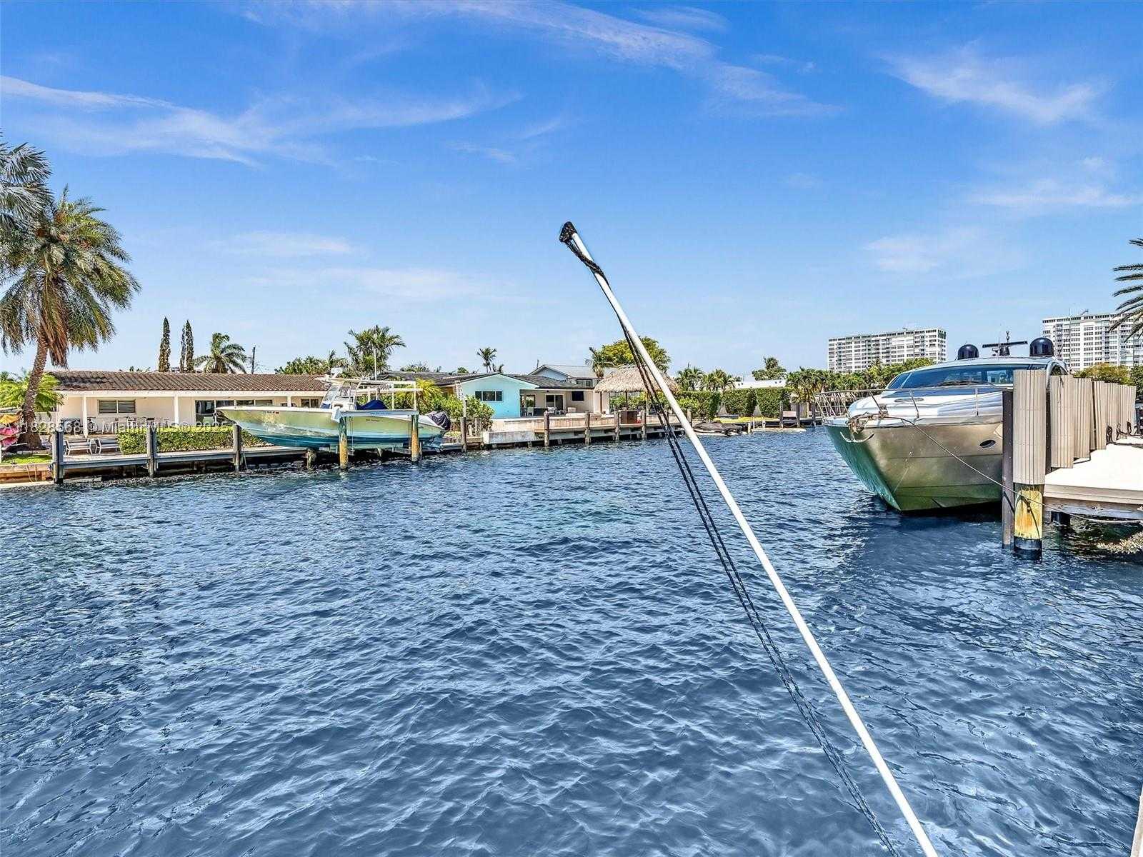 Small Image of 11900 NORTH BAYSHORE DR #1-8, North Miami Number 6