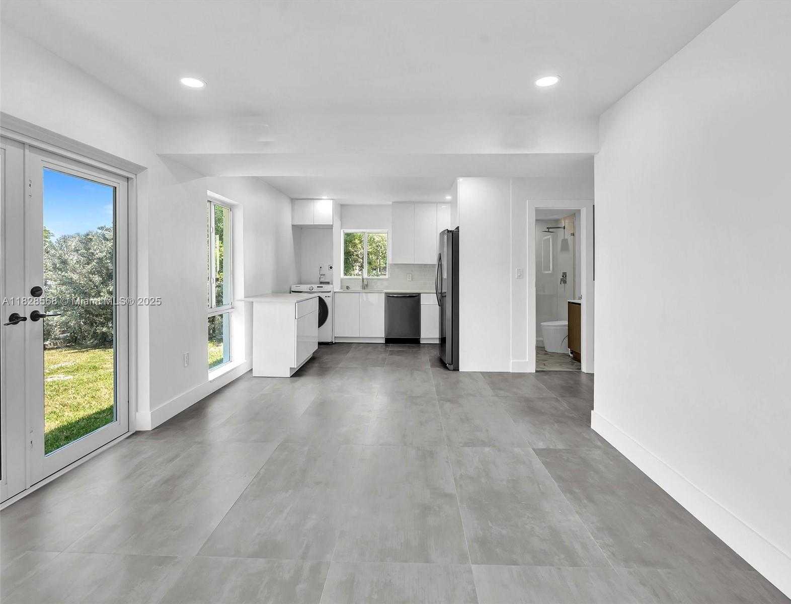 Small Image of 11900 NORTH BAYSHORE DR #1-8, North Miami Number 9