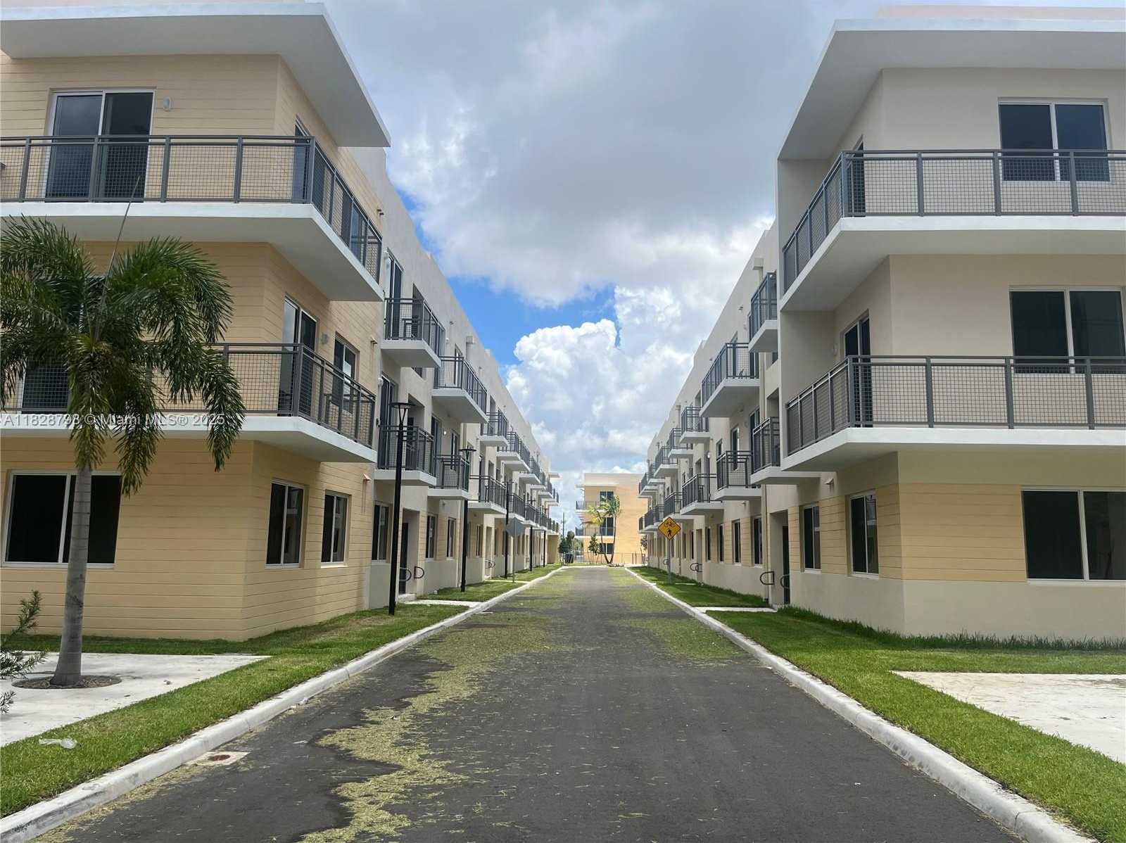 Small Image of 1105 SOUTH WEST 70TH AVE #102, Miami Number 13
