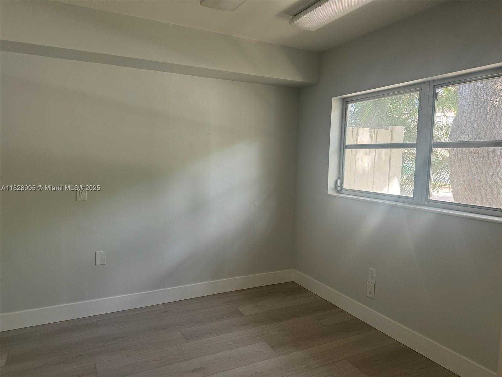Small Image of 4950 SOUTH LE JEUNE RD #A, Coral Gables Number 3