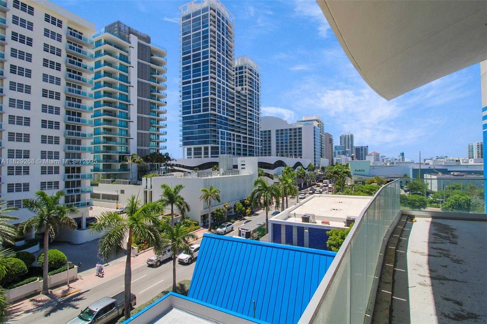 Small Image of 6930 COLLINS AVE #Penthouse, Miami Beach Number 14