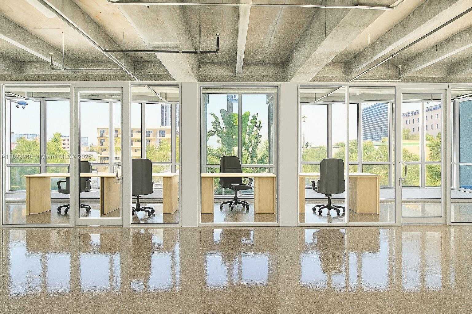 Small Image of 6930 COLLINS AVE #Penthouse, Miami Beach Number 7